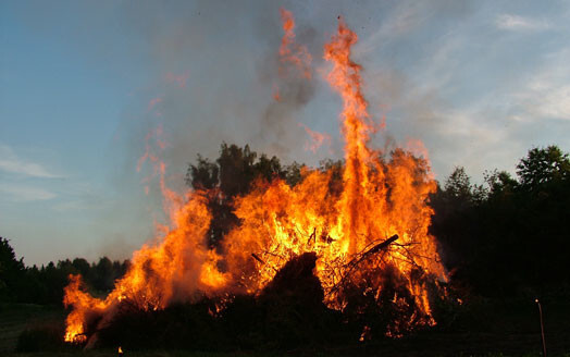 Dānijā Jāņu ugunskuri ir vareni.