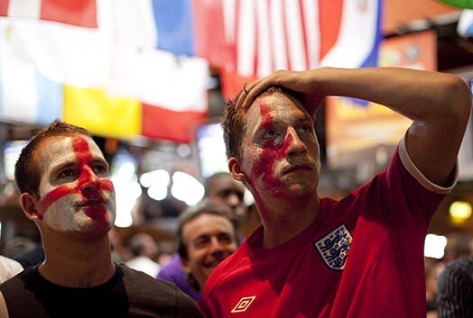 Anglijas futbola fani ir satriekti par lielāko zaudējumu Pasaules kausa finālturnīru vēsturē.