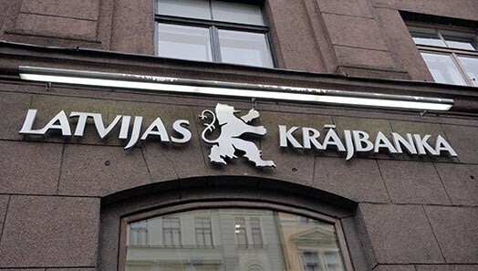 Kamēr latvieši Latvijas bankas apvaino teju vai visos pasaules grēkos, ukraiņi tajās saredz atpestīšanu, lai paglābtu savu naudu.