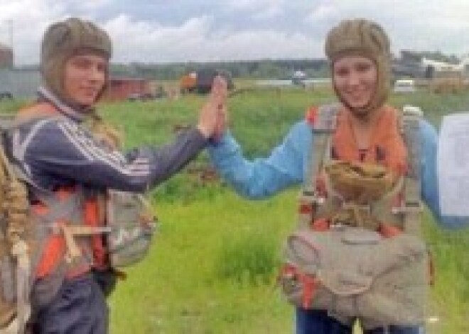 Девушка выжила после падения с 800 м