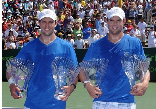 За свою карьеру братья Брайн выиграли 62 турнира и одержали более 600 побед