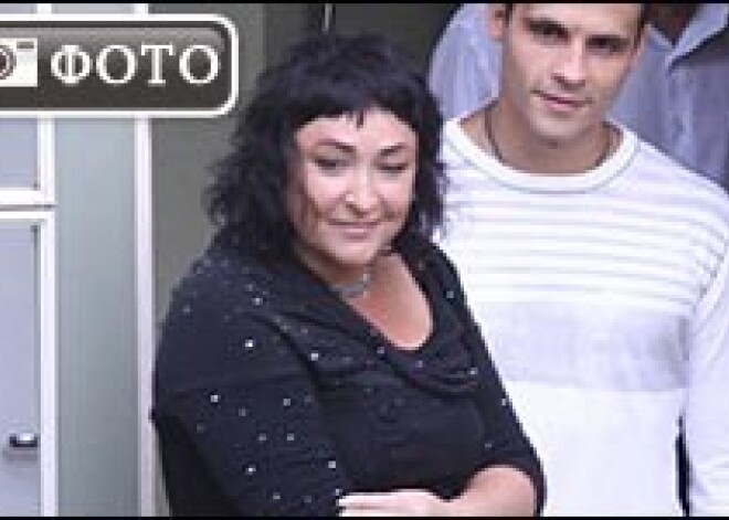 Лолита в Юрмале с молодым возлюбленным