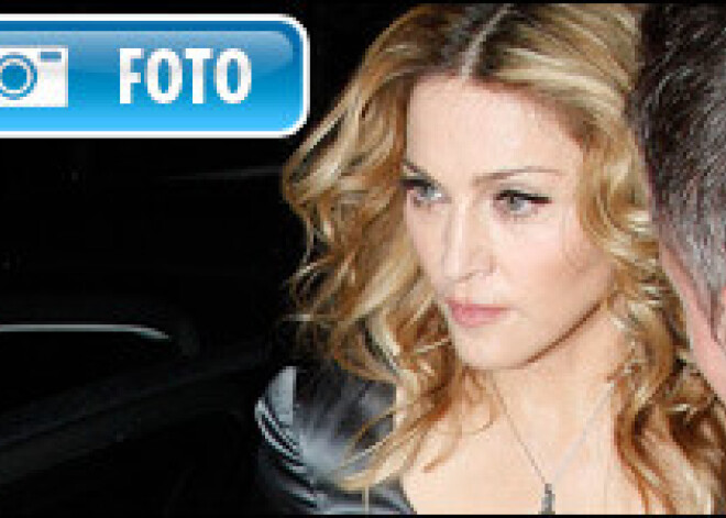 Madonna Londonā svin 52 gadu dzimšanas dienu