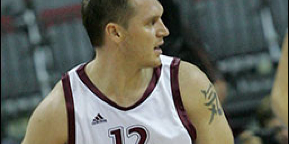 Savainojumu guvis Latvijas basketbola izlases kapteinis Sirsniņš