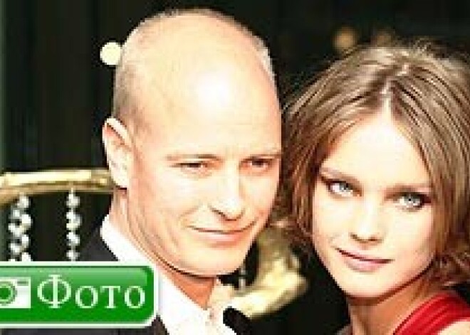 Муж шантажирует Водянову