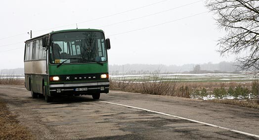 Ja valdība pieņems lēmumu atcelt samazināto PVN likmi sabiedriskā transporta biļetēm, daudzi Latvijas lauku novadi paliks bez sabiedriskā transporta.