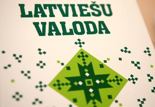 Deputātiem, lai iemācītos latviešu valodu, dots pietiekami ilgs laiks – seši mēneši!