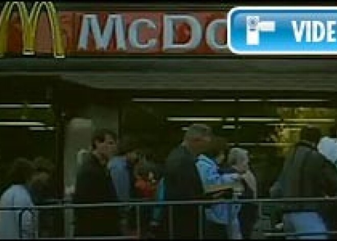 TRAKAIS VIDEO: Pirmais "McDonald's" restorāns Maskavā