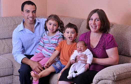 5-летняя Найла на два дня рождения из пяти получила в подарок младших братиков