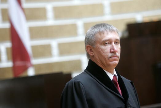 Ēriks Kalnmeiers noliedz nacionālu noziedzīgu grupējumu esamību. Tādi bijuši 90. gados.