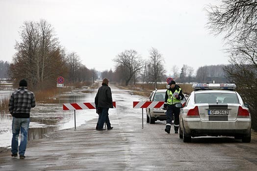 Lai arī Latvijas autoceļu stāvoklis varētu būt daudz labāks, eksperti secinājuši, ka uz tiem notiek vismazāk avāriju ar letālām sekām Austrumeiropā.