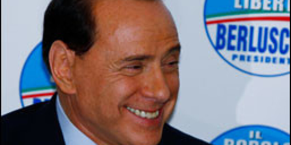 Берлускони попал в скандал с проститутками и марихуаной