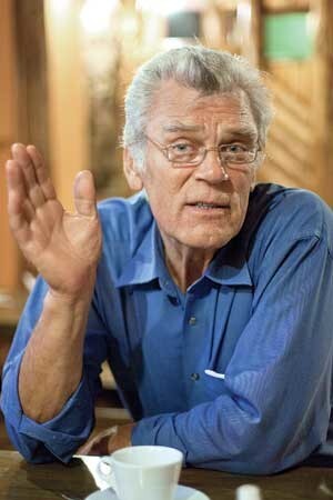 Diemžēl viss, ko teorētiski saprotam un apzināmies, reālajā dzīvē mūs ne par matu nepasargā no uzkāpšanas arvien uz tā paša grābekļa. “Tomēr ir daži grābekļi, uz kuriem es vairs nekāpju,” nosmej Romualds.