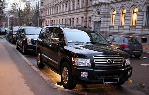 Valdība vienojusies par transportlīdzekļu valsts nodevas paaugstināšanu, to pamatā nodrošinot uz ekskluzīvajiem un lielu motoru tilpuma automobiļiem.