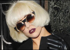 "Lady Gaga" labdarības dēļ pamet tviteri un sociālo tīklu "Facebook"
