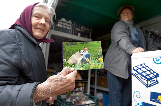 Lielākā daļa autoveikaliņa pircēju mūža nogali pavada meditatīvā vientulībā.