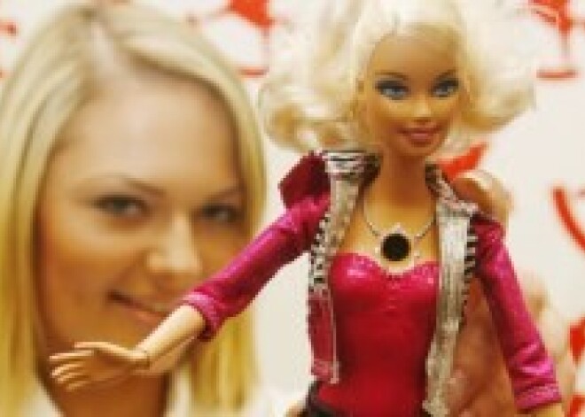 Барби может стать источником "детского порно"