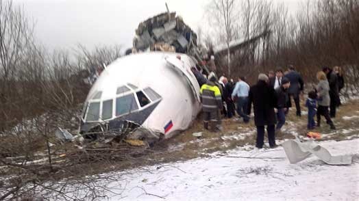 Tu-154 pēc avārijas nolaišanās, kurā dzīvību zaudēja divi cilvēki