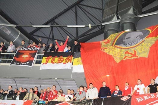 Фанаты «Спартака» подготовили огромный флаг с вождем пролетариата