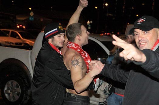 Радость от победы переполняла фанатов «Спартака». Проиграй их команда, не обошлось бы без неприятностей!