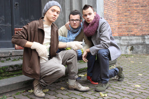 Grupas „Per” atraktīvie puiši – Ralfs Eilands, Edmunds Rasmanis un Pēteris Upelnieks pamazām sāk iekarot Krievijas šovbiznesa tirgu.