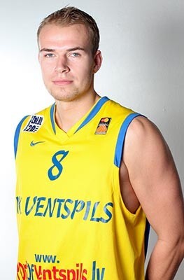 Pēdējās spēlēs arvien pārliecinošāk BK "Ventspils" sastāvā spēlē Māris Gulbis