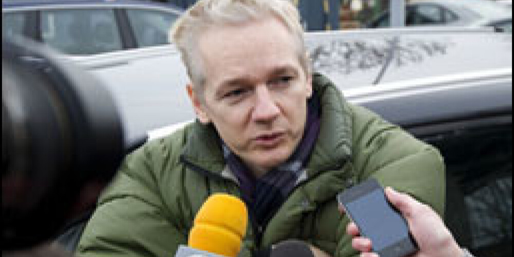 "WikiLeaks" dibinātājs Asanžs pārdod savus iecerētos memuārus