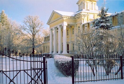 Krimuldas muižā Otrajos Ziemassvētkos visus gaida ne tikai jautras izdarības un ziemas ugunskurs, bet arī Ziemassvētku tradicionālais mielasts ar karstajiem dzērieniem un piparkūkām.