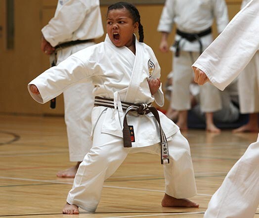 Kešella de Souza Daltona ar karate nodarbojas jau no trīs ar pusi gadu vecuma.