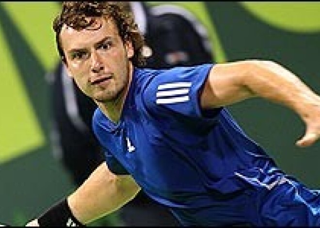 Gulbis Dohas tenisa turnīra ceturtdaļfinālā divos setos zaudē Nadalam