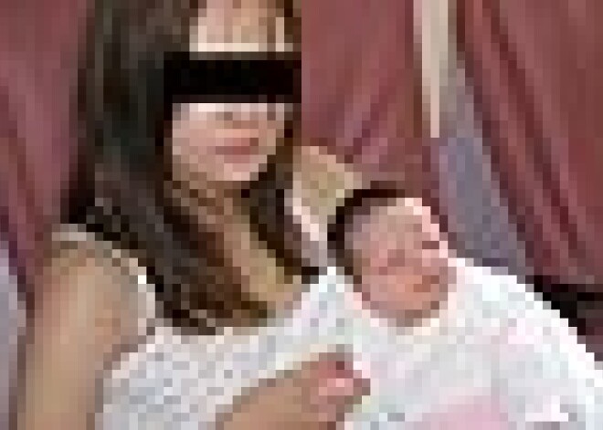 Шестиклассница родила ребенка на уроке