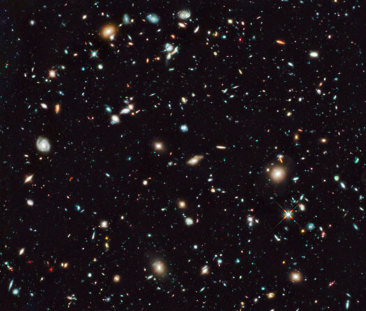 Kosmosa teleskopa Hubble visuma galaktiku uzņēmums