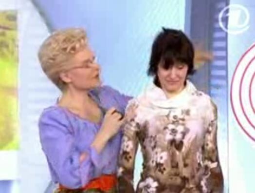 Ведущая Елена Малышева и подопытная Елена Головач