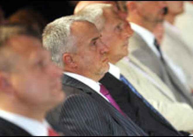 Apvienība "Par labu Latviju" sašķeļas