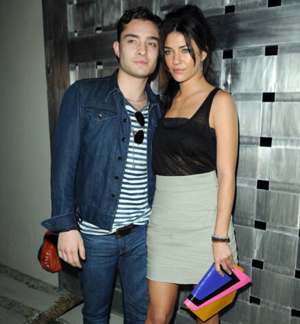 Soara un Vestviks filmēšanas laukumā sadraudzējās, bet daudzībai sekoja mīla.