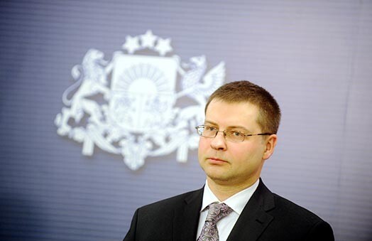 Premjers Valdis Dombrovskis paziņojis, ka koalīcija panākusi vienošanos par nepieciešamo 50 miljonu konsolidāciju šā gada valsts budžetā