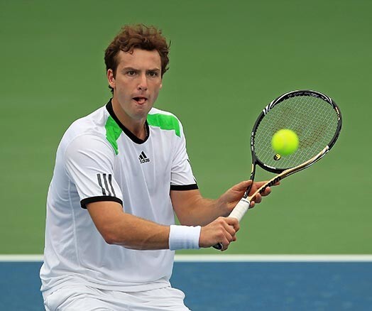 Latvijas labākais tenisists Ernests Gulbis ar uzvaru Dubaijas turnīra pirmajā kārtā ir ticis pār divu miljonu nopelnīto ASV dolāru robežai.