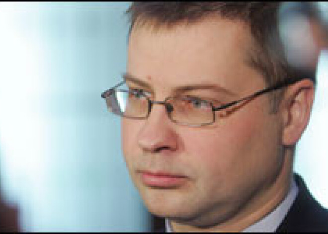 Dombrovskis pamato sava biroja algu celšanu