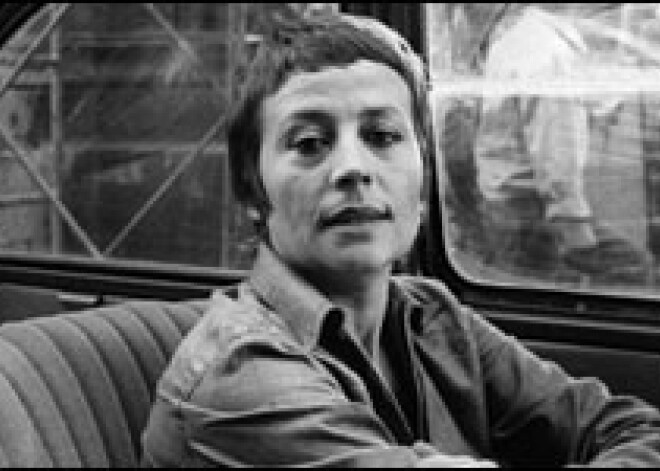 Mirusi leģendārā franču aktrise Annija Žirardo