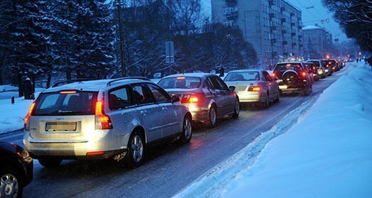 Autovadītāji nevar būt droši, ka ir pasargāti no svešām acīm.