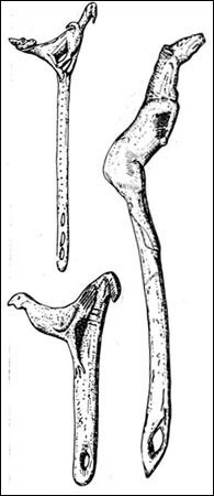 No ziemeļbrieža raga pagatavotie lingbi cirvji ir atrasti visā Eiropā, nu arī Latvijā. Dienvidkurzemē atrastā senlieta tagad liks pārrakstīt visas Latvijas vēstures grāmatas.