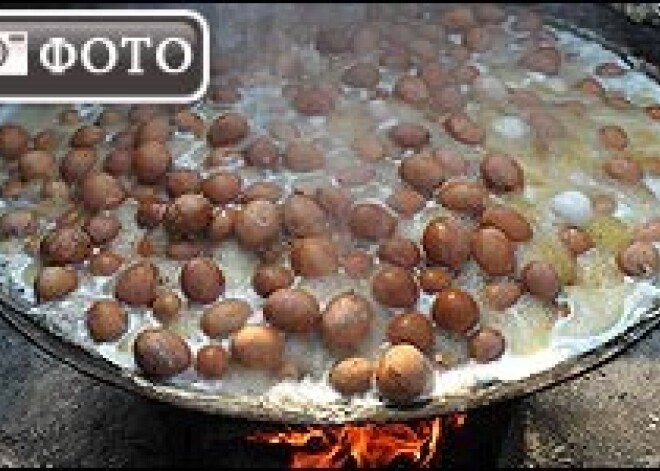 Шокирующий китайский деликатес: яйца в моче мальчиков