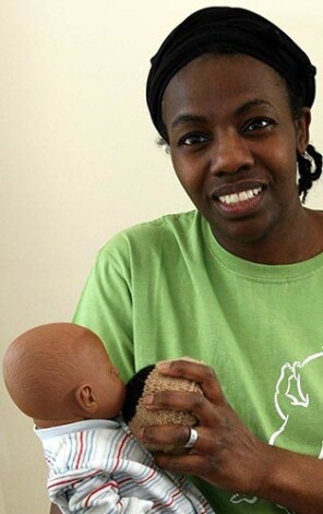 Изделия бабушки используют в рамках программы по обучению грудному вскармливанию