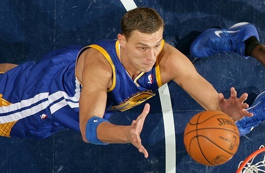 Andris Biedriņš neslēpj, ka viņš NBA spēlē nevis sava uzbrukuma arsenāla, bet gan cīņasspara un aizsardzības dēļ.