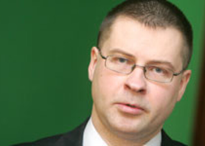 Latvija - īsts Sūnu ciems. Dombrovskis ir sevi izsmēlis