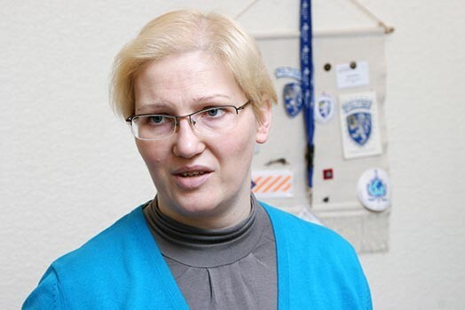 Kriminālistikas pārvaldes bioloģisko ekspertīžu nodaļas priekšniece Olga Gobrusjonoka atceras, ka 2008. un 2009. gadā Saulkrastu un Skultes vasarnīcās saimniekoja „sērijveida” zagļi. Pēc pamestajiem izsmēķiem viņus atmaskoja.