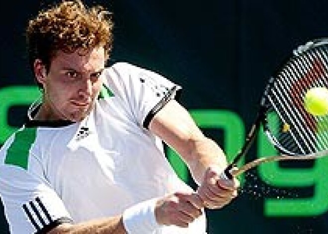 Ernests Gulbis tomēr nav mainījis treneri