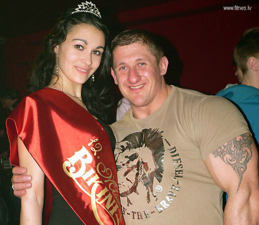 „Miss Bikini 2011” apsveica spēcīgākais Daugavpils cilvēks – svarcēlājs Aleksandrs Vahmjaņins.