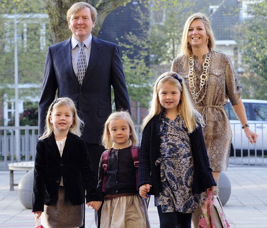 Старшие сестры Арианы уже опытные ученицы