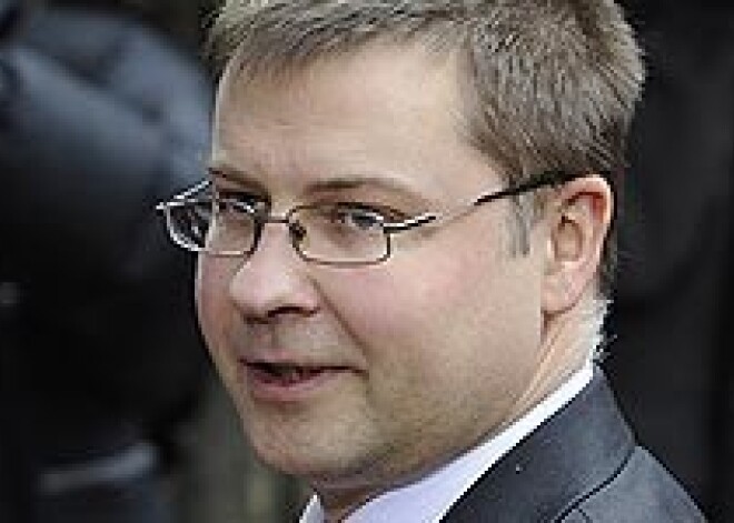 Dombrovskis talkos Ķengaragā